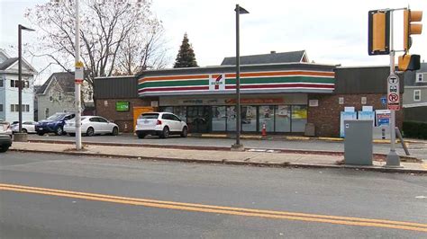 7-eleven malden photos